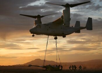 M777, MV-22 Osprey
