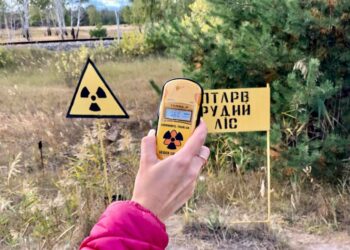 Окупанти викопали окопи у Червоному лісі ЧАЕС